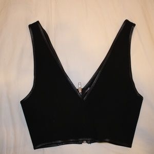 LF Low cut Crop top